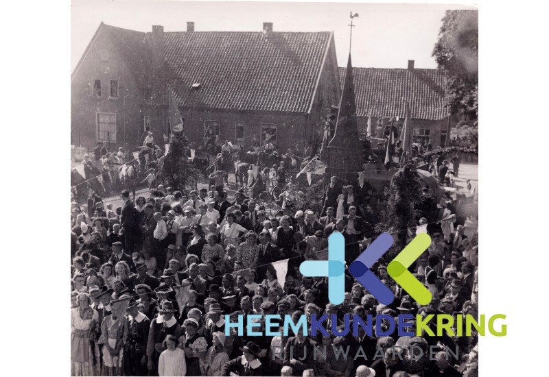 Pannerden Bevrijdings feest augustus 1945 Coll.J van Ingen